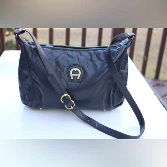 Vintage Etienne Aigner cross body bag - Picture 1 of 14